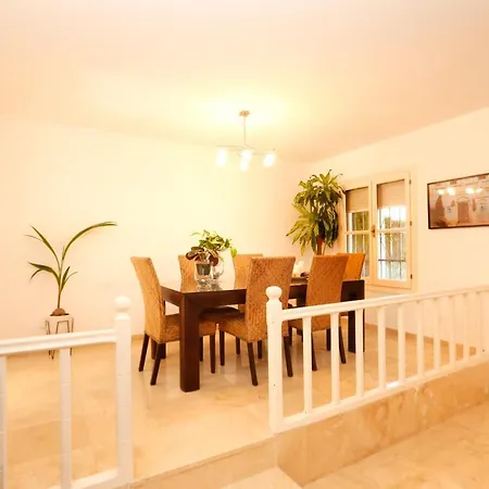 Adosada Guadalmina Alta Junto Campo De Golf *